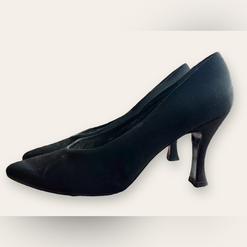 Stuart Weitzman Heels Vtg 90’s women’s Sz 7 W Fabric Pumps Shoes Classic…​​​​